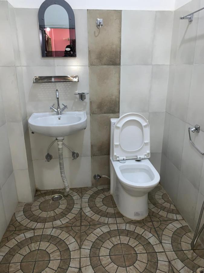 Mount Blue Tourist Hostel - Покхара Екстер'єр фото